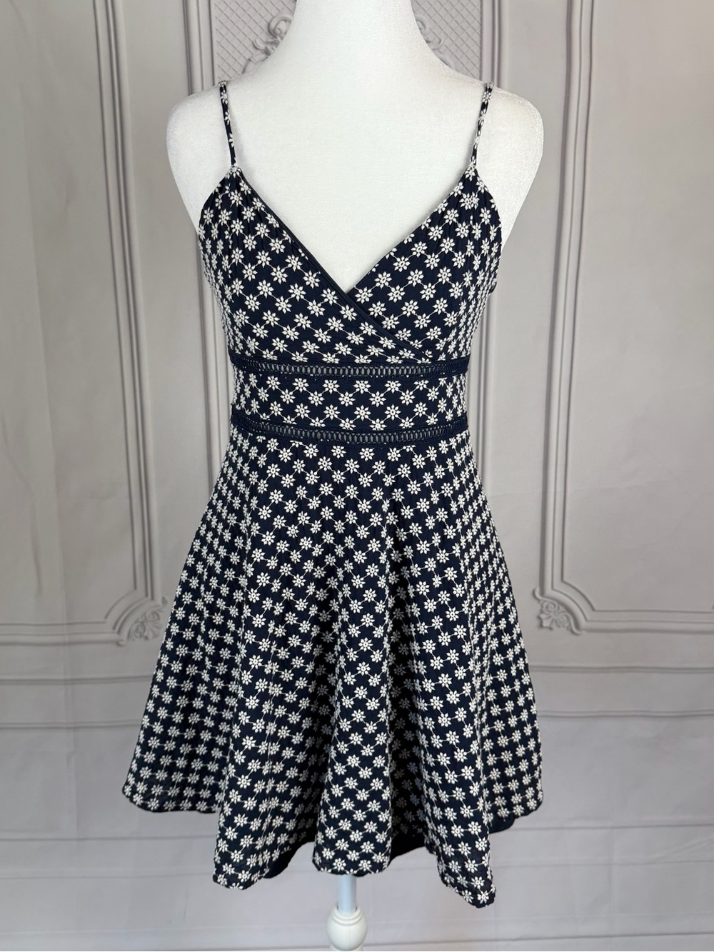 Trixxi M Navy White Floral Eyelet Fit & Flare Cami Dress Embroidery Cut Out Boho